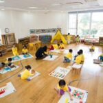 O que é a metodologia Montessori e por que ela atrai tantas famílias nômades?