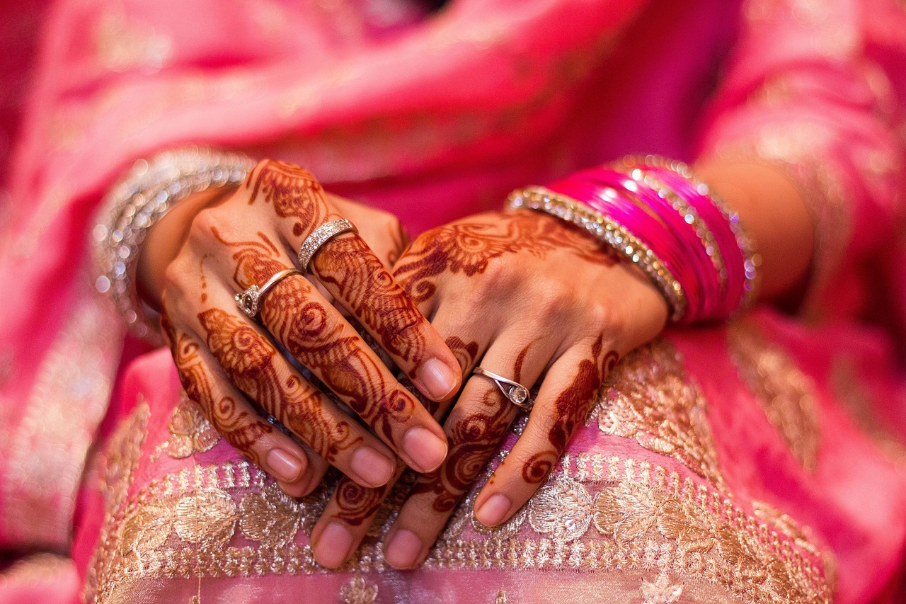 Mehndi.