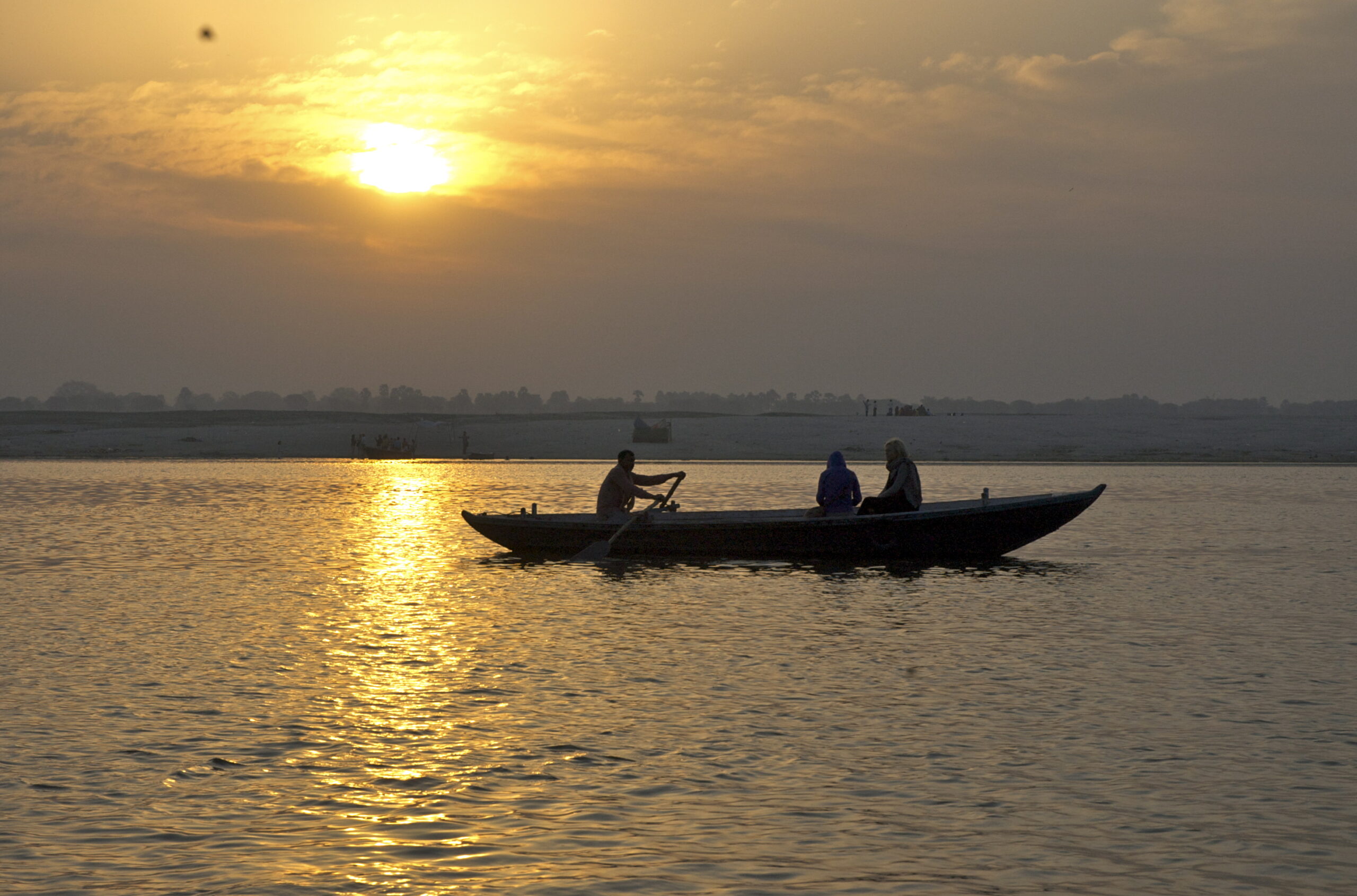 Nascer do sol no Ganges.